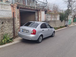 Hyundai Accent foto 4