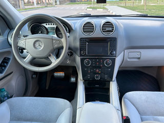 Mercedes M-Class foto 9