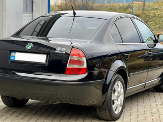 Skoda Superb foto 4