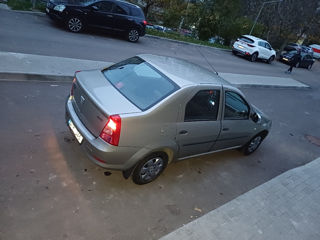 Dacia Logan foto 3