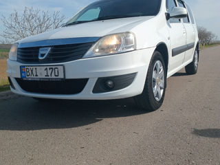 Dacia Logan foto 1