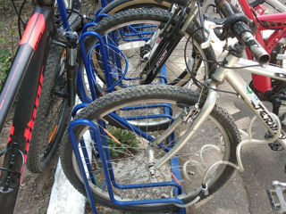 Parcare pentru biciclete/парковки для велосипедов