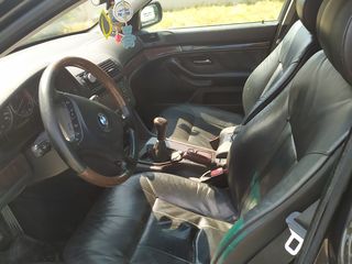 BMW 5 Series foto 5