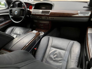 BMW 7 Series foto 7