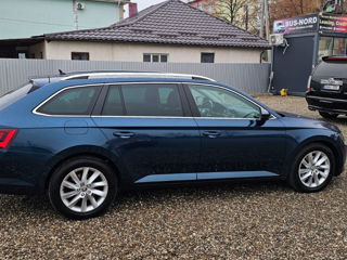 Skoda Superb foto 5