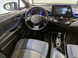 Toyota C-HR foto 4