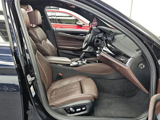 BMW 5 Series foto 11