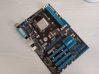 CPU + Motherboard (AMD Athlon II X2 220 + ASUS M4N68T)