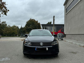 Volkswagen Jetta foto 1