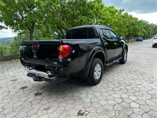 Mitsubishi L200 foto 4