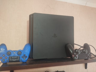 PS 4 slim 1 Tb. 2 джойстика. foto 3