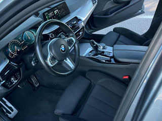 BMW 5 Series foto 8