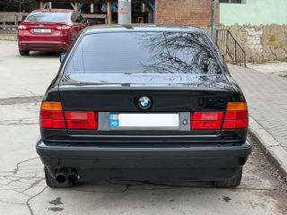 BMW 5 Series foto 5