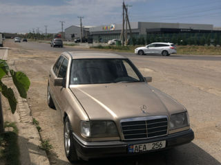 Mercedes E-Class foto 7