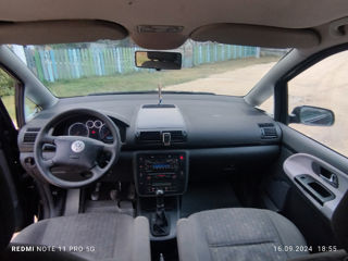 Volkswagen Sharan foto 9