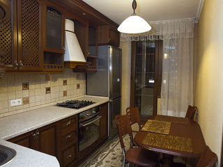 Apartament cu 2 camere separate,Riscani,Euroreparatie,Pret Bun !!! foto 2