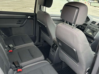 Volkswagen Touran foto 8