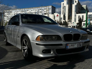 BMW 5 Series foto 10