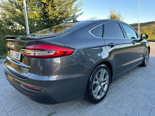 Ford Fusion foto 4