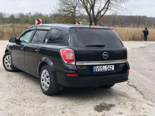 Opel Astra foto 2