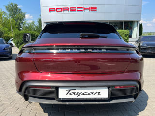 Porsche Taycan foto 4