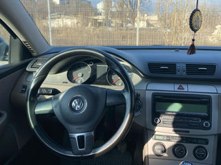 Volkswagen Passat foto 8