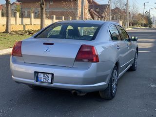 Mitsubishi Galant foto 4