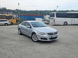 Volkswagen Passat CC foto 2