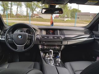 BMW 5 Series foto 5