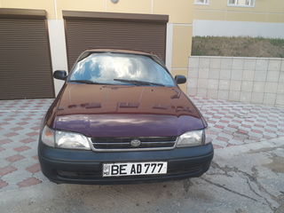 Toyota Carina foto 4