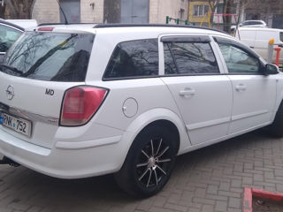 Opel Astra foto 2