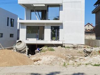 Casa in stil hi-tech. 240 m2.Gratieşti.Zona nouă!! foto 1