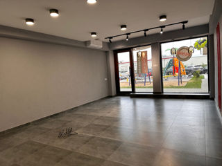 Spaţiu comercial parter 46 m2 foto 4