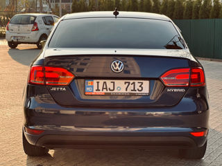 Volkswagen Jetta foto 2