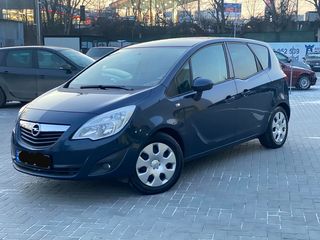 Opel Meriva foto 1