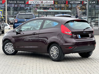 Ford Fiesta foto 5