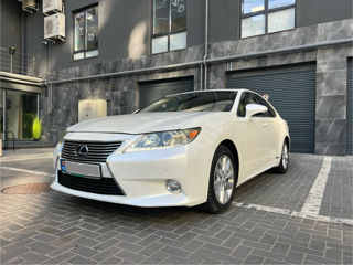 Lexus ES Series