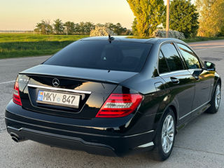 Mercedes C-Class foto 6