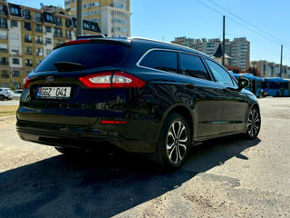 Ford Mondeo foto 9