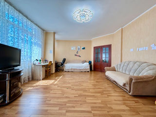 Apartament cu 2 camere, 88 m², Centru, Chișinău foto 4