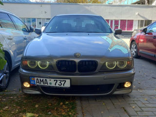 BMW 5 Series foto 5