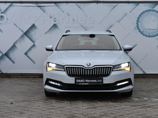 Skoda Superb foto 2