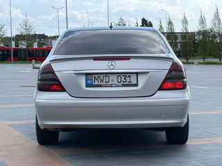 Mercedes E-Class foto 5