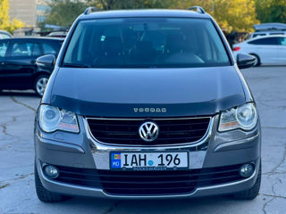 Volkswagen Touran foto 5