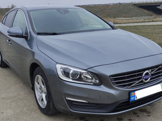 Volvo S60 фото 3