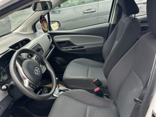 Toyota Yaris foto 10