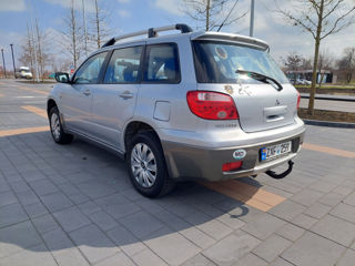 Mitsubishi Outlander foto 4