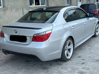 BMW 5 Series foto 5