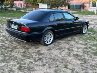 BMW 7 Series foto 2