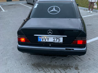 Mercedes E-Class foto 5